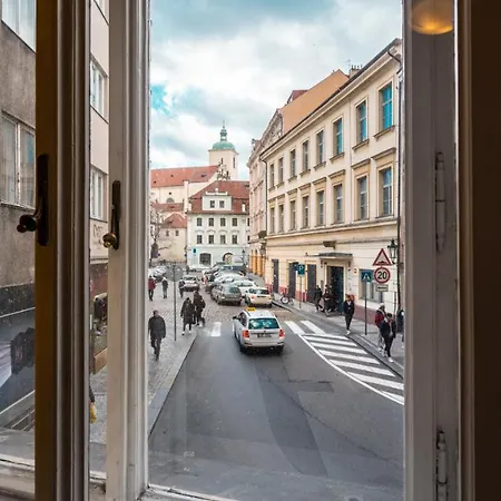 Nux Old Town Square Masna Apartamento