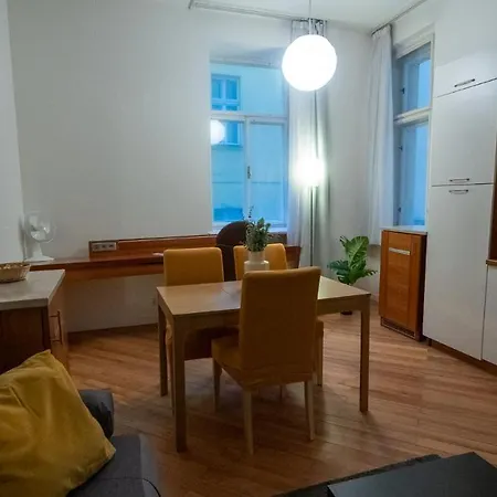 Apartamento Nux Old Town Square Masna
