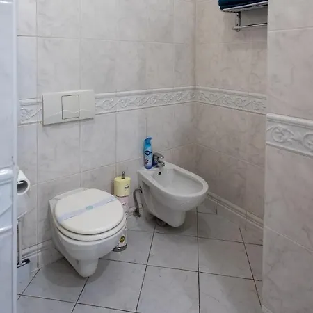 Nux Old Town Square Masna Апартаменты *